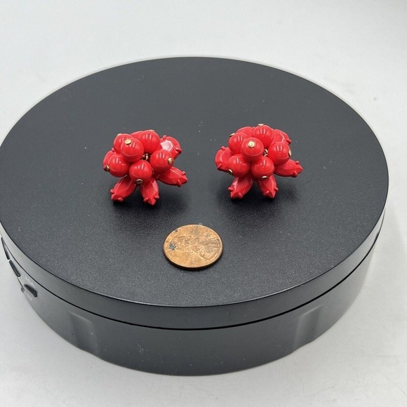 J. Crew Red Round Bauble Beads Cluster Stud Earrings - Picture 2 of 16